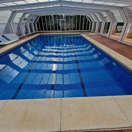 Bel Air 5br, Private Pool, Parking And