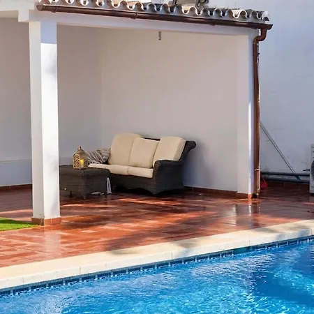 Bel Air 5br, Private Pool, Parking And Villa *