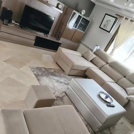 Βίλα Bel Air 5br, Private Pool, Parking And Εστεπόνα